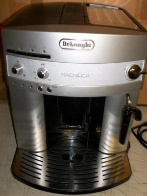 Delonghi Magnifica ESAM 3000  kávégép